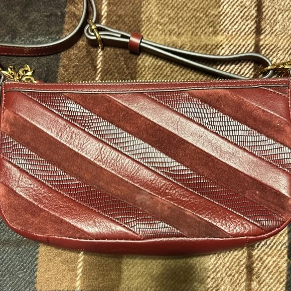 Fossil Red Quilted Leather Shoulder Bag with Gold Chain - Picture 13 of 13